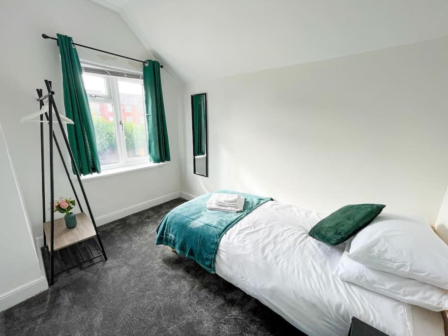 Perfect For Contractors & Families! 7 Beds Free Parking Apartment Birmingham Exterior photo